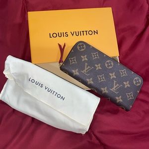 Authentic Louis Vuitton Clement Wallet Monogram